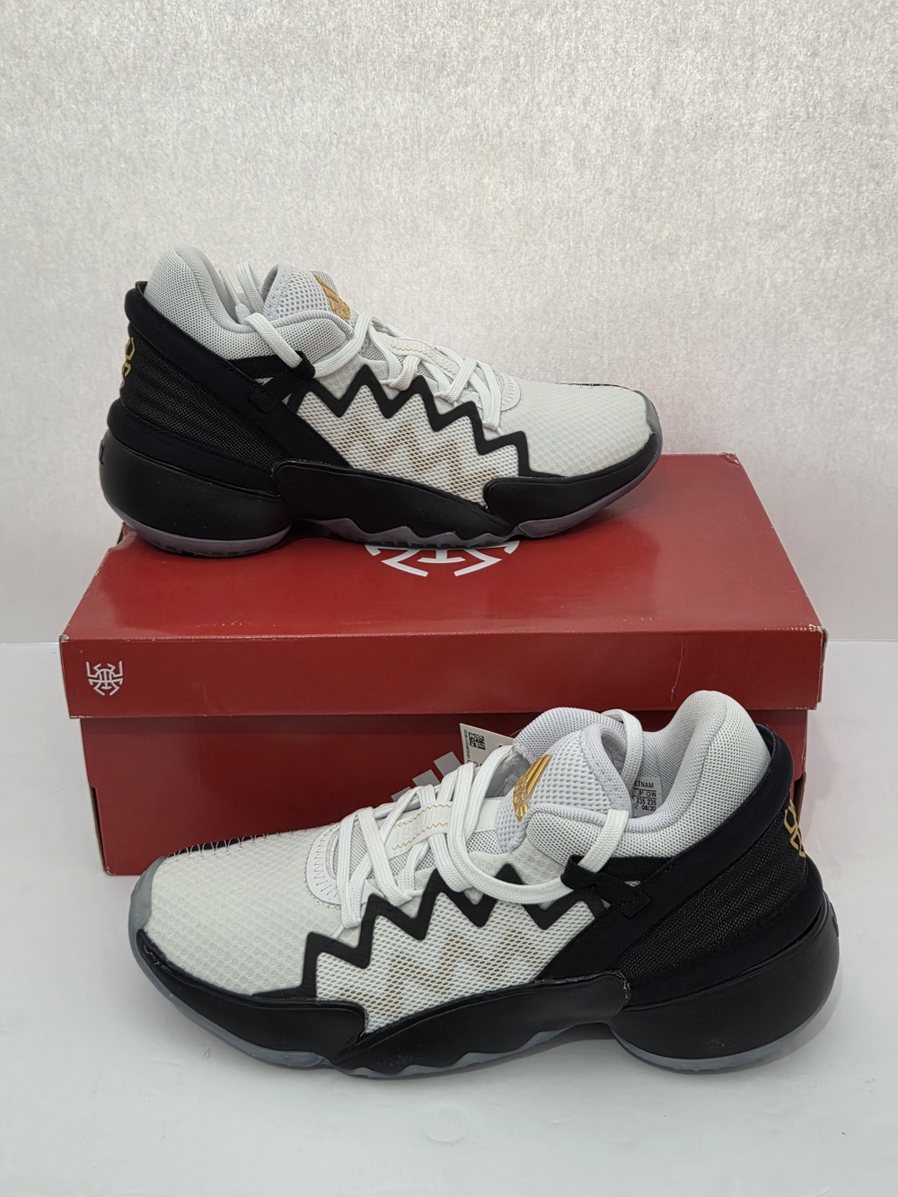 Men's Size 5.5 - Adidas D.O.N. Issue #2 Mind Over Matter FU7384 NIB